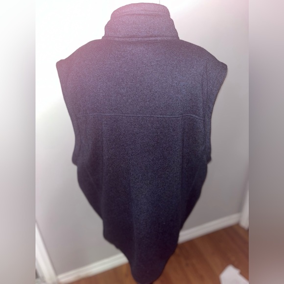 NWOT Wind River Men’s Vest w/ Front Zipper & Zippered Left Chest Pocket!! - Picture 7 of 7